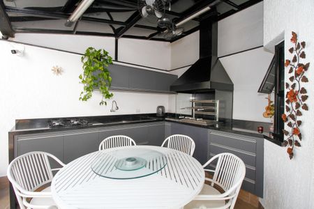 Casa à venda com 272m², 4 quartos e 5 vagasEspaço Gourmet