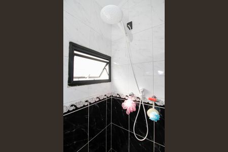 Casa à venda com 272m², 4 quartos e 5 vagasBanheiro da Suíte 1