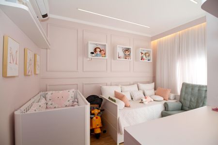 Casa à venda com 272m², 4 quartos e 5 vagasSuíte 2