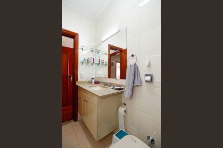 Casa à venda com 272m², 4 quartos e 5 vagasBanheiro da Suíte 4