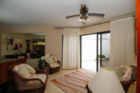 Casa à venda com 272m², 4 quartos e 5 vagasSala de Estar 2