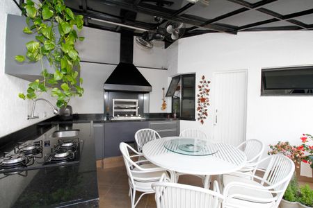 Casa à venda com 272m², 4 quartos e 5 vagasEspaço Gourmet