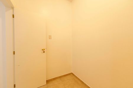 Apartamento à venda com 100m², 2 quartos e sem vaga Apartamento à venda com 100m², 2 quartos e sem vagaQuarto de Serviço