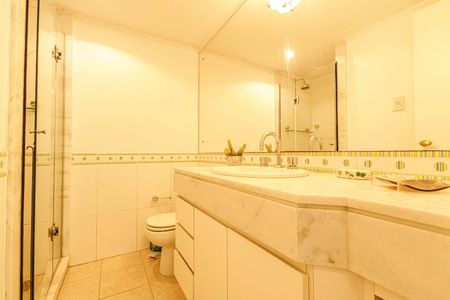 Apartamento à venda com 100m², 2 quartos e sem vaga Apartamento à venda com 100m², 2 quartos e sem vagaBanheiro Social