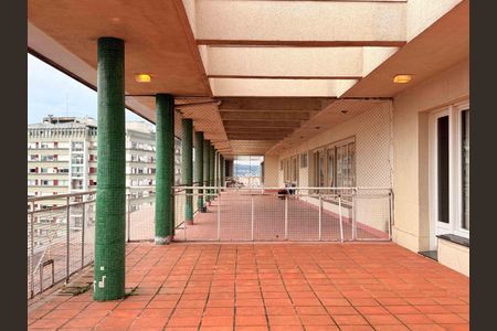 Apartamento à venda com 100m², 2 quartos e sem vaga Apartamento à venda com 100m², 2 quartos e sem vagaTerraço