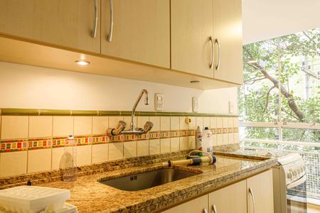 Apartamento à venda com 100m², 2 quartos e sem vaga Apartamento à venda com 100m², 2 quartos e sem vagaCozinha