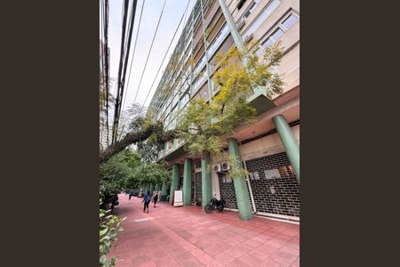 Apartamento à venda com 100m², 2 quartos e sem vaga Apartamento à venda com 100m², 2 quartos e sem vagaFachada