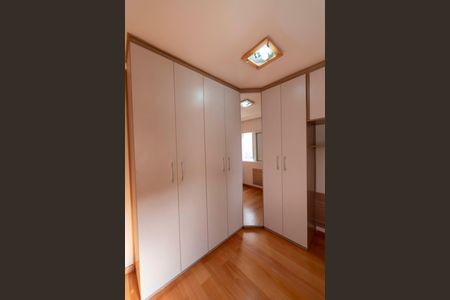 Apartamento à venda com 86m², 3 quartos e 1 vagaQuarto