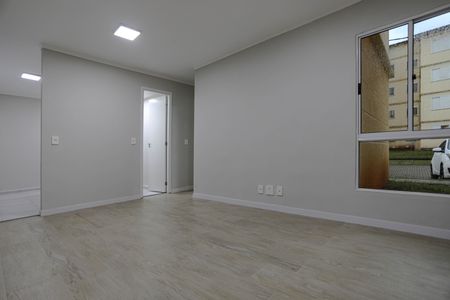 Sala de apartamento para alugar com 2 quartos, 46m² em Jardim Marica, Mogi das Cruzes