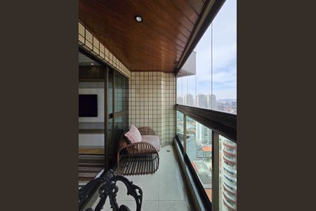 Apartamento à venda com 149m², 4 quartos e 3 vagas Apartamento à venda com 149m², 4 quartos e 3 vagasSacada da Sala