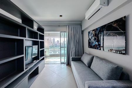 Apartamento para alugar com 55m², 1 quarto e 2 vagasSala