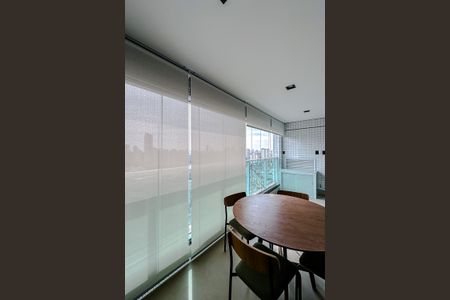 Apartamento para alugar com 55m², 1 quarto e 2 vagasVaranda da Sala