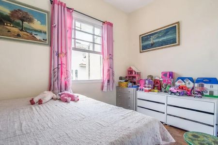 Casa de condomínio à venda com 238m², 6 quartos e 5 vagasQuarto 3