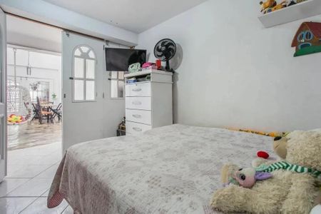 Casa de condomínio à venda com 238m², 6 quartos e 5 vagasQuarto 4