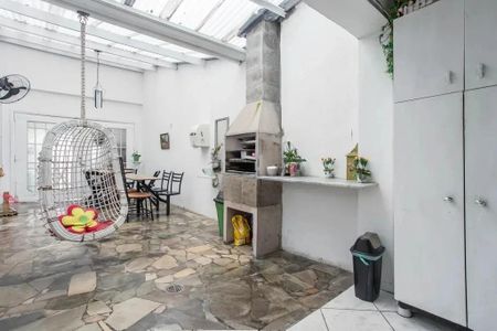 Casa de condomínio à venda com 238m², 6 quartos e 5 vagasEspaço Gourmet