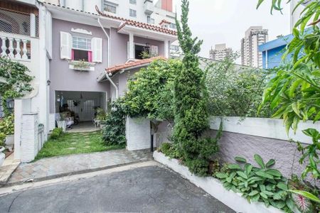 Casa de condomínio à venda com 238m², 6 quartos e 5 vagasFachada