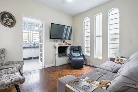 Sala de casa de condomínio à venda com 6 quartos, 238m² em Cambuci, São Paulo