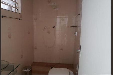 Casa à venda com 3 quartos, 200m² em Vila Santo Estefano, São Paulo