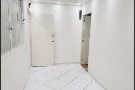 Casa à venda com 3 quartos, 200m² em Vila Santo Estefano, São Paulo