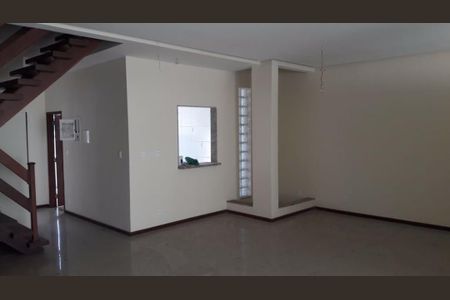 Casa à venda com 3 quartos, 300m² em Recreio dos Bandeirantes, Rio de Janeiro