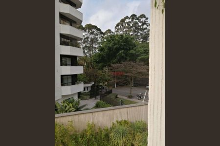 Casa à venda com 4 quartos, 242m² em Vila Suzana, São Paulo