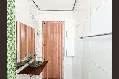 Apartamento para alugar com 65m², 2 quartos e sem vagaBanheiro