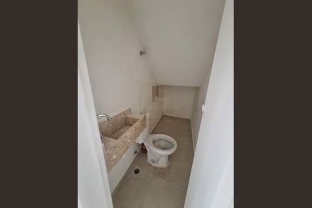 Casa à venda com 3 quartos, 99m² em Vila Tiradentes, São Paulo