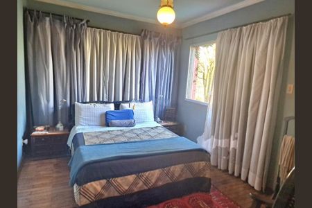 Casa à venda com 4 quartos, 362m² em Parque Maria Domitila, São Paulo