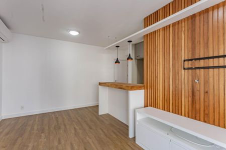 Sala de apartamento para alugar com 2 quartos, 75m² em Aclimação, São Paulo