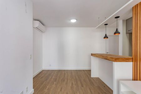Sala de apartamento para alugar com 2 quartos, 75m² em Aclimação, São Paulo