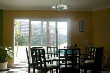 Casa à venda com 4 quartos, 600m² em Fazenda Morumbi, São Paulo