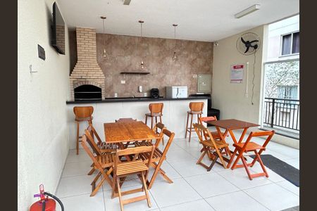 Apartamento à venda com 47m², 2 quartos e sem vagaÁrea comum - Churrasqueira