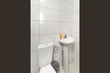 Apartamento para alugar com 60m², 2 quartos e 1 vaga Apartamento para alugar com 60m², 2 quartos e 1 vagaBanheiro