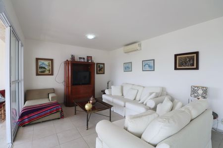 Apartamento para alugar com 158m², 3 quartos e 2 vagasSala