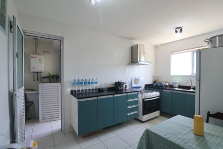 Apartamento para alugar com 158m², 3 quartos e 2 vagasCozinha