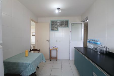 Apartamento para alugar com 158m², 3 quartos e 2 vagasCozinha