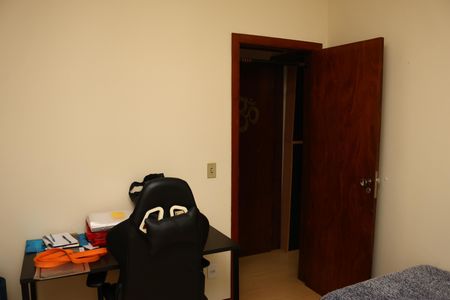Quarto de apartamento à venda com 2 quartos, 70m² em Funcionários, Belo Horizonte