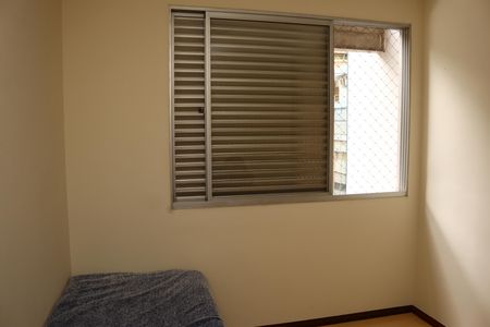 Quarto de apartamento à venda com 2 quartos, 70m² em Funcionários, Belo Horizonte