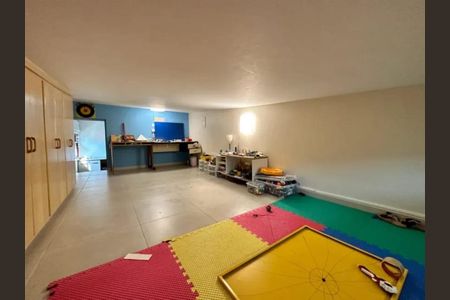 Foto 15 de casa para alugar com 5 quartos, 353m² em Jardim da Saúde, São Paulo