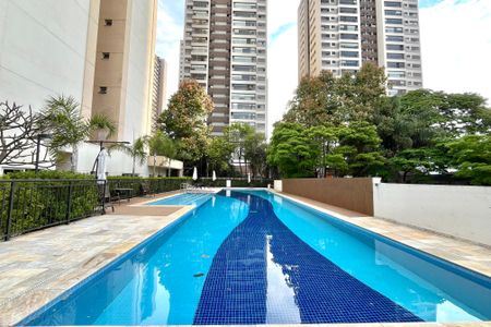 Apartamento para alugar com 74m², 2 quartos e 2 vagasÁrea comum - Piscina