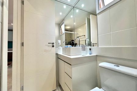 Apartamento para alugar com 74m², 2 quartos e 2 vagasBanheiro