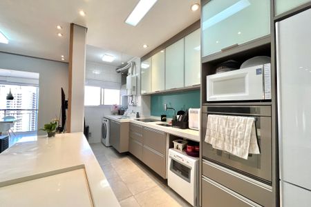 Apartamento para alugar com 74m², 2 quartos e 2 vagasCozinha