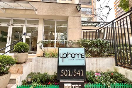 Apartamento para alugar com 74m², 2 quartos e 2 vagasFachada