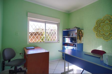 Casa à venda com 837m², 3 quartos e 2 vagasEscritório