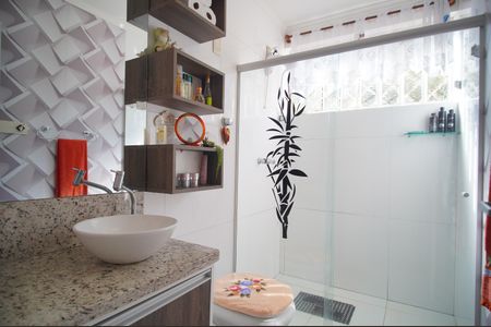 Casa à venda com 837m², 3 quartos e 2 vagasBanheiro