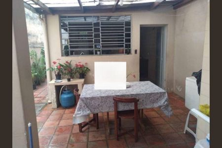 Casa à venda com 225m², 3 quartos e 3 vagas