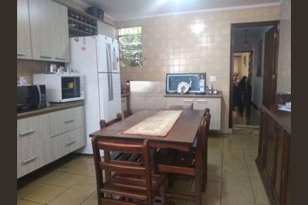 Casa à venda com 3 quartos, 225m² em Vila Pires, Santo André