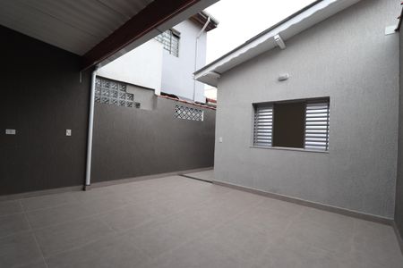 Casa à venda com 100m², 2 quartos e 3 vagasQuintal