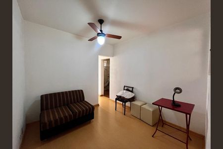 Apartamento à venda com 48m², 1 quarto e sem vagaSala