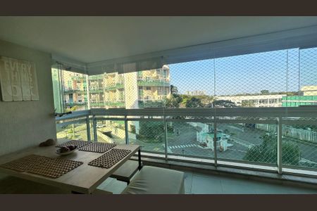 Apartamento à venda com 78m², 2 quartos e 1 vagaVaranda